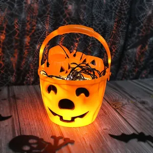 Halloween LED Candy Körbe Halloween Süßes oder Saures Eimer Kürbis Express Orange Tragbare Kunststoff Halloween Körbe KD2196