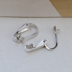 Boucles d'oreilles à clip en argent S925 pour femmes, clip d'oreille sans douleur avec un design simple et des accessoires en incrustation de perles, accessoires de mode - Product Image 1