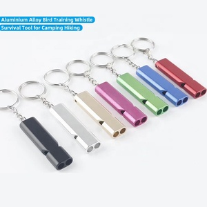 Silbato de Supervivencia de Alta Frecuencia de Doble Tubo, de Aleación de Aluminio Plano, Herramienta de Rescate, Llavero Metálico para Camping, Senderismo y Entrenamiento de Aves - Product Image 1