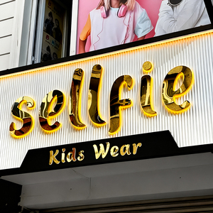 Lettres en relief LED personnalisées LC, enseigne rétroéclairée, logo en acrylique lumineux, enseigne lumineuse LED pour vitrine de magasin, entreprise - Product Image 1