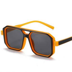 Gafas de Sol Cuadradas de Moda Vintage al por Mayor para Hombre y Mujer, Estilo Punk con Remaches Poligonales y Doble Puente - Product Image 1