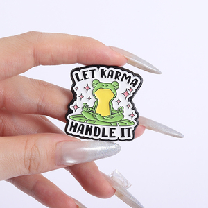 Lascia che il Karma lo maneggi spille smaltate simpatiche meditazione di rana se sono lunatico dammi spille vestiti distintivo risvolto regalo di gioielli divertenti - Product Image 4