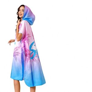 Peignoir en tissu éponge à capuche avec logo personnalisé de qualité supérieure, idéal pour les promotions sur la plage - Product Image 1