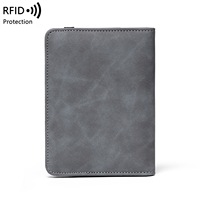 Portefeuille Organisateur Gris Personnalisable avec Logo et Nom, pour Documents de Voyage et Passeport, avec Sangle – Vente en Gros à Prix Abordable