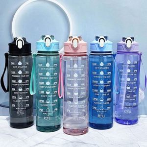 Botella Deportiva Ecológica de 2L (Medio Galón) Libre de BPA, con Marcador de Tiempo, Pajita y Aislamiento Térmico, Ideal para Gimnasio y Fitness - Product Image 4
