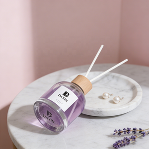 Bouteille diffuseur de parfum en verre transparent rond personnalisée de 50 ml, 100 ml, 150 ml pour huiles essentielles et parfums d'intérieur - Product Image 1