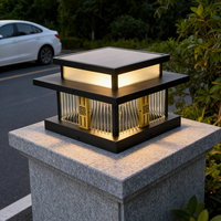 Lampe de poteau LED carrée étanche IP65 de conception récente avec base E27, abat-jour en verre solaire en acier inoxydable, lampe de poteau extérieure