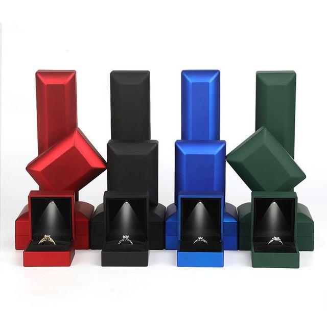 Hot Custom Logo Red Green Blue Black Purple Color Jewelry LED Light Ring Box Ring Bracelet Pendant Bangle Jewelry Boxes