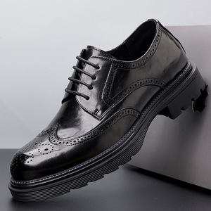 Zapatos de cuero Brock de negocios para hombre al por mayor, de alta gama, de piel de vacuno genuina de capa superior, con patrón sólido, con cordones, estilo británico, suela gruesa - Product Image 1