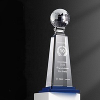Trophée de cristal de terre bleue personnalisé de haute qualité en gros clair blanc Championnat du monde Globe Gift Awards