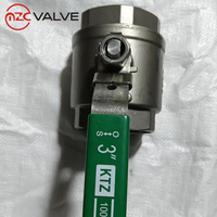 Válvula de bola NPT China, válvula de bola de rosca interna de acero inoxidable con dispositivo de bloqueo