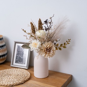 Bouquet de fleurs artificielles CallaFloral avec dahlias et lierre pour décoration de mariage et de maison CF02053 - Product Image 1