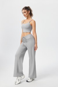 Set consisting of a sleeveless sports vest and loose-fitting, straight-leg <b>trousers</b> with an adjustable <b>drawstring</b>. - Product Image 6