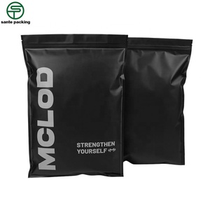 Sac en plastique personnalisé noir à fermeture éclair sur 3 côtés pour l'emballage des chaussettes/emballage des vêtements/emballage des sous-vêtements - Product Image 5
