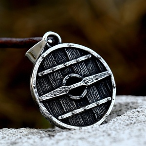 Collar con Colgante Yunnique de Acero Inoxidable 316L, Escudo Vikingo con Nudo Celta Grabado, Acabado Antiguo, Resistente al Agua, Amuleto Vintage Unisex - Product Image 4