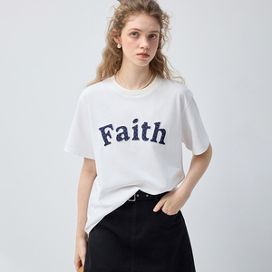 VEGA CHANG <span class=keywords><strong>T</strong></span>-<span class=keywords><strong>Shirt</strong></span> da <span class=keywords><strong>Donna</strong></span> di Alta Qualità con Stampa 'White Faith', Design Minimalista in <span class=keywords><strong>Cotone</strong></span> per Moda Outdoor Moderna - Product Image 1