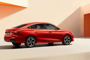 MG5 Sedán 2024 1.5 Automático Gasolina Usado 300TGI Edición Global Flagship Volante a la Izquierda Interior Oscuro Asientos de Cuero R16 China - Product Image 4