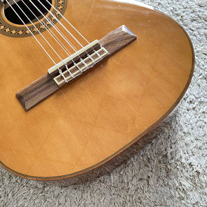 Guitarra Española Asequible HC504-4/4 3/4 1/2 Cuerdas de Nailon Estilo Cedro Caoba Acabado Brillante Promoción de Alto Valor - Product Image 5