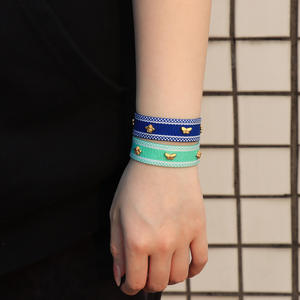 Bracelet de mode créatif fait à la main pour femmes Simple européen américain tissé à la main papillon alliage chaîne gland à la mode en gros - Product Image 3