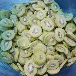 100% tranche de <span class=keywords><strong>kiwi</strong></span> congelée et <span class=keywords><strong>kiwi</strong></span> entier en dés IQF dans un emballage en vrac fruits congelés en gros - Product Image 5