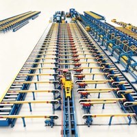 Cama de enfriamiento de extrusión de aluminio de 1000T, 45KW, 380V, con mesa de desplazamiento PLC y línea de transporte con extractor de estiramiento