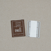 Étiquettes tissées auto-adhésives rectangulaires sans pli, découpées à chaud, pour col, avec logo personnalisé, accessoires de vêtements, étiquettes adhésives pour vêtements