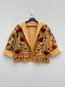 Chaqueta Suzani Hecha a Mano para Mujer, Bordado Elegante, Cómoda, Abertura Frontal, Bolsillos, Prenda Exterior de Invierno Moderna, Cinturón, Tela Suave - Product Image 2