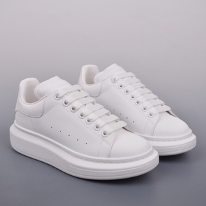 Chaussures de skate de haute qualité à lacets et semelles épaisses pour hommes et femmes, chaussures de créateur, utilisables en toutes saisons, unisexe - Product Image 6