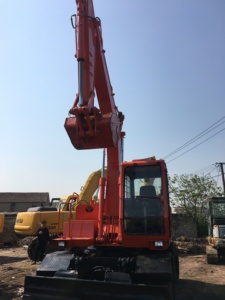 รถขุดล้อยี่ห้อ Doosan รุ่น DH150WD-7/DX140 และ DH130-5 มือสอง ความจุบุ้งกี๋ 1.15 ลูกบาศก์เมตร กำลัง 73.8 กิโลวัตต์ - Product Image 3