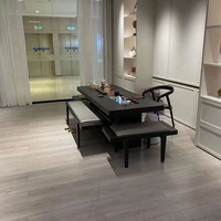 Parquet auto-adhésif imperméable et antibactérien LVT pour cuisine et salle de bain