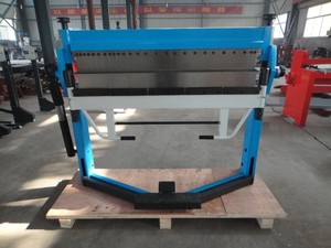 FineTech PBB1020/2520 Manuelle Edelstahl-Blechbiegemaschine Kompakte Abkantpresse Biegewerkzeug 2520mm Länge 1-2,5mm - Product Image 4