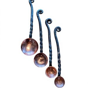 Ensemble de cuillères à mesurer en cuivre forgé à la main, 4 pièces, manche torsadé, outils de cuisine en métal, cuillère à mesurer durable - Product Image 1