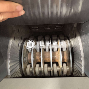 Concasseur à marteaux portable pour l'extraction d'agrégats et le traitement du minerai d'or <span class=keywords><strong>sur</strong></span> site – Fournisseur direct usine - Product Image 3