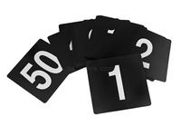 Lot de 50 numéros de table recto-verso en plastique noir, cartes de placement carrées blanches pour restaurants et mariages
