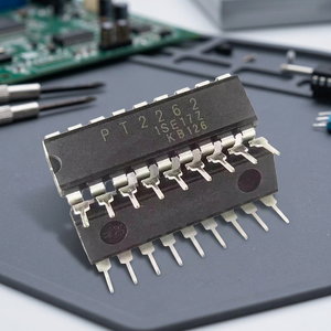 Circuito Integrado Decodificador de Control Remoto Inalámbrico PT2262 DIP-18 en Stock - Product Image 3