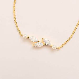 สร้อยข้อมือเพทายรูปใบไม้หรูหราของขวัญทอง18K สำหรับผู้หญิง - Product Image 4