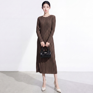 Women's Long Sleeve Casual Ruched Pleated Midi <b>Dress</b> Solid Color Minimalist Style Polyester Breathable Fitted <b>Elastic</b> Washable - Product Image 2