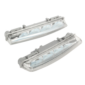 Feux de jour à LED pour Mercedes Benz Classe C W204 W212, barre de feux antibrouillard avant, ensemble de feux - Product Image 1