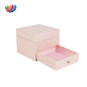 Scatola Regalo di Lusso Personalizzata con Cassetto Rigido e Coperchio Ribaltabile per Collane, Orecchini, Bracciali e Anelli, con Specchio - Product Image 3
