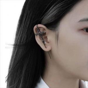 Joyería gótica encantadora para la oreja, delicados ganchos de luna para la oreja, pendientes de cruz de cuervo para mujer, accesorios de joyería para boda - Product Image 4