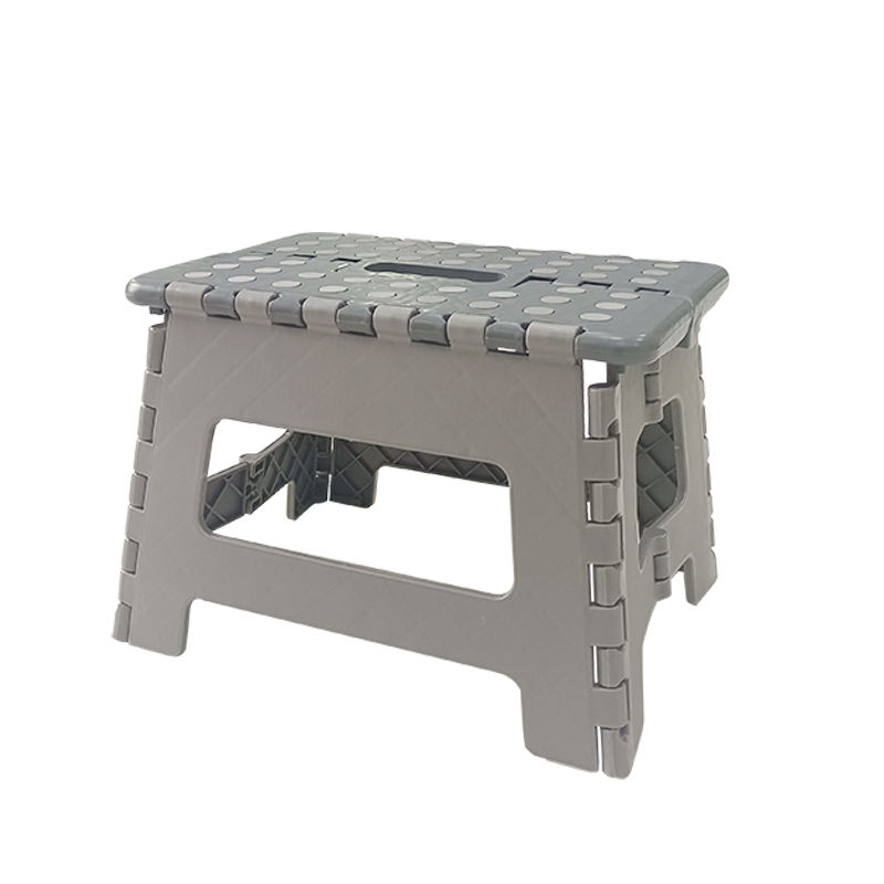 สีเทาเข้ม