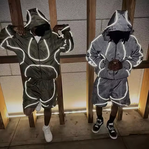 طقم رياضي رجالي مخصص مقاوم للماء وعاكس للضوء، سترة واقية من الرياح من البوليستر والنايلون مع شورت، بدلة رياضية - Product Image 1