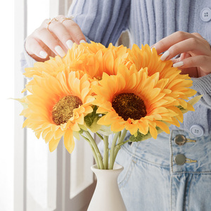 Bouquet de tournesols artificiels Runye, 6 têtes, fleurs en soie, décoration de mariage et de maison - Product Image 1