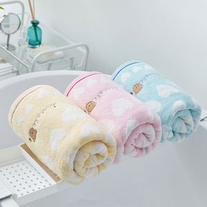 Serviette de bain brodée en coton pur non torsadé en forme de cœur de dessin animé, douce et absorbante - Product Image 3