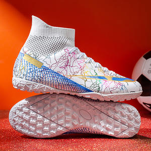 Chaussures de football en salle professionnelles à crampons hauts avec logo personnalisé, 10 couleurs, semelle extérieure en PU, printemps, automne, été, hiver - Product Image 2