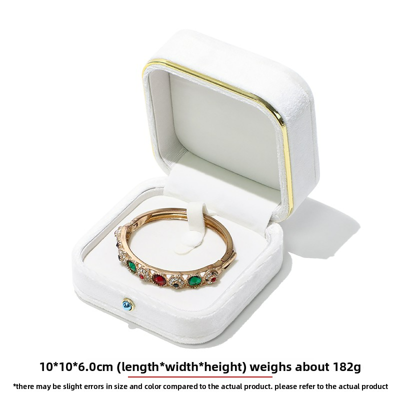 White bracelet box10*10*6CM
