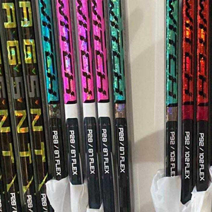 Bâton de hockey sur glace en carbone personnalisé, super léger, en fibre de carbone, 375g/395g/420g/450g, 100% carbone - Product Image 1