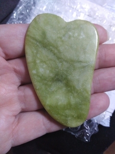 Grattoir facial en jade pour la relaxation des muscles du visage, le lifting de la peau, le massage du visage, le Gua Sha - Product Image 6