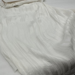 100% Viscose crêpe Organza froissé tissu doux brillant uni teint séchage rapide construit trame daim unisexe haute intensité - Product Image 4