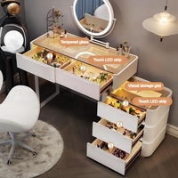 Mobilier de luxe blanc pour femmes coiffeuses de coin modernes avec miroir à led et armoire pour chambre à coucher